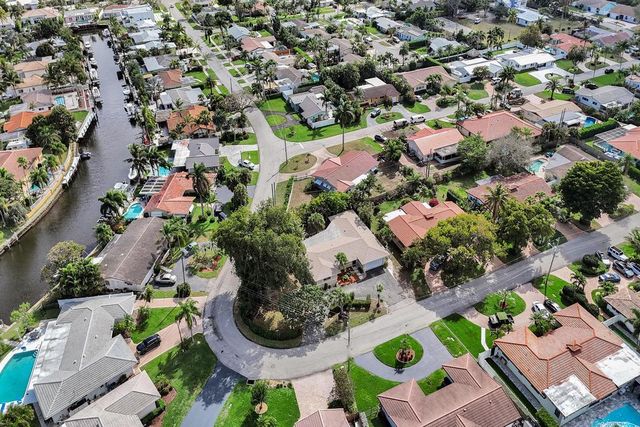 1004 SE 11th Street, Deerfield Beach, FL 33441