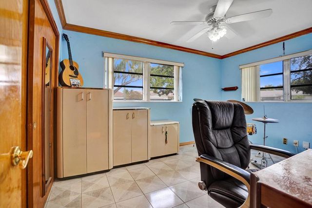 1004 SE 11th Street, Deerfield Beach, FL 33441