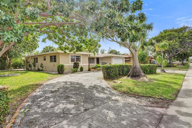 1004 SE 11th Street, Deerfield Beach, FL 33441