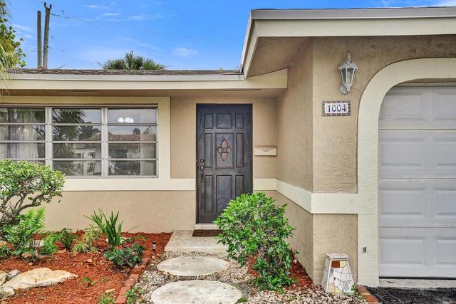 1004 SE 11th Street, Deerfield Beach, FL 33441