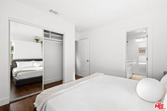 19833 Bassett Street, Winnetka (los Angeles), CA 91306