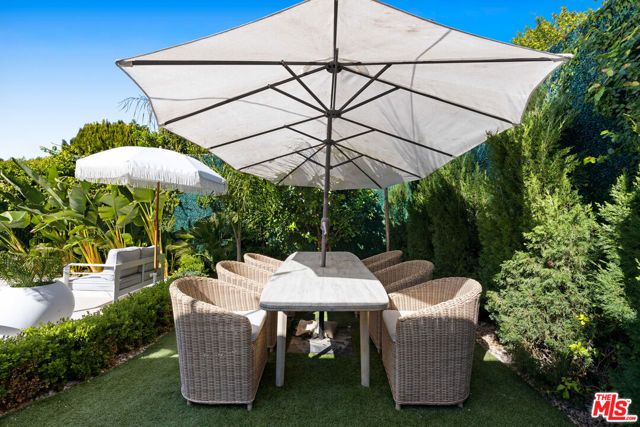 19833 Bassett Street, Winnetka (los Angeles), CA 91306