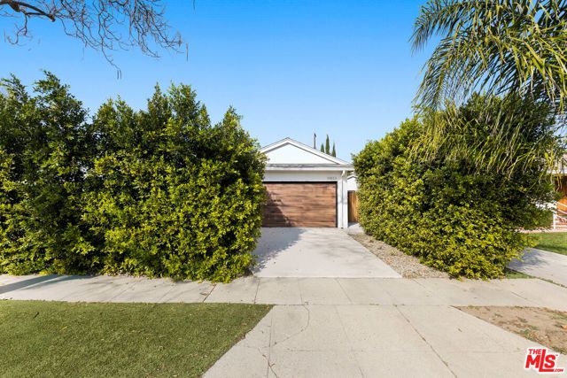 19833 Bassett Street, Winnetka (los Angeles), CA 91306