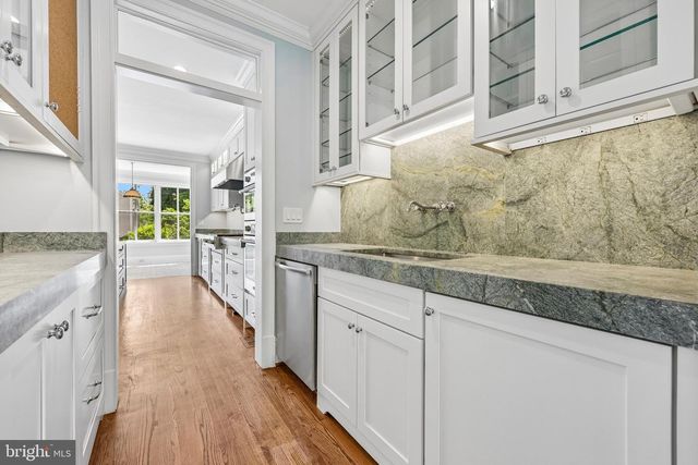 2612 24TH ST N, Arlington, VA 22207