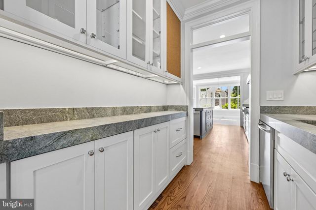 2612 24TH ST N, Arlington, VA 22207
