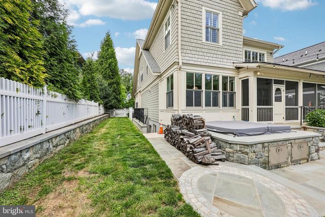 2612 24TH ST N, Arlington, VA 22207
