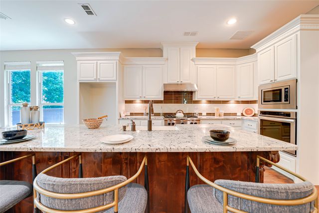 2213 Cotswold Valley Court, Southlake, TX 76092
