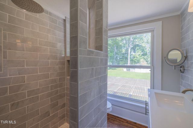 31232 Hollyfield Road, Damascus, VA 24236