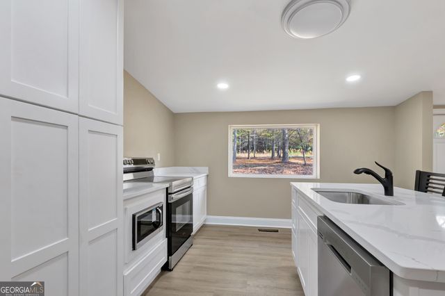 15 Pine Street, Mcdonough, GA 30252