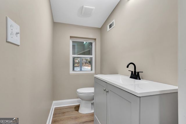 15 Pine Street, Mcdonough, GA 30252