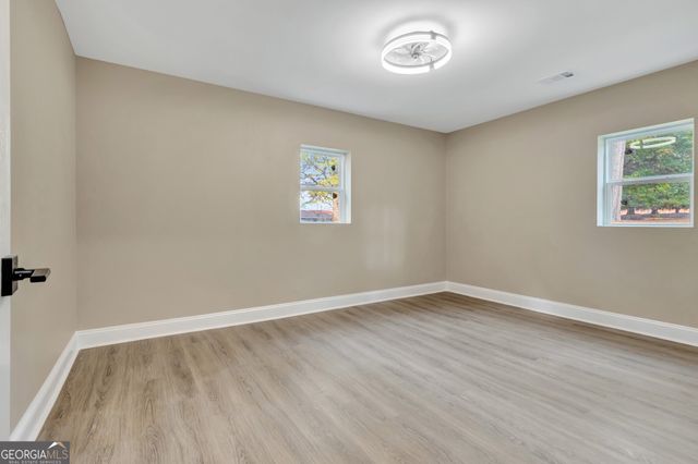 15 Pine Street, Mcdonough, GA 30252