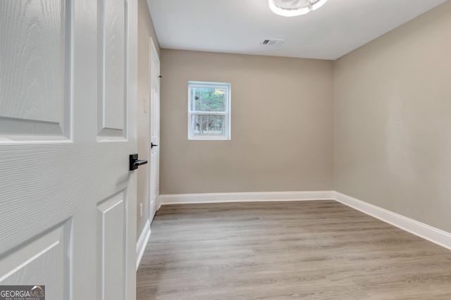 15 Pine Street, Mcdonough, GA 30252