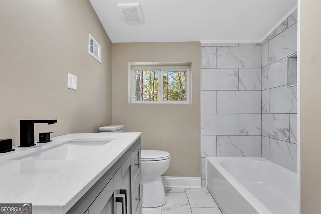 15 Pine Street, Mcdonough, GA 30252