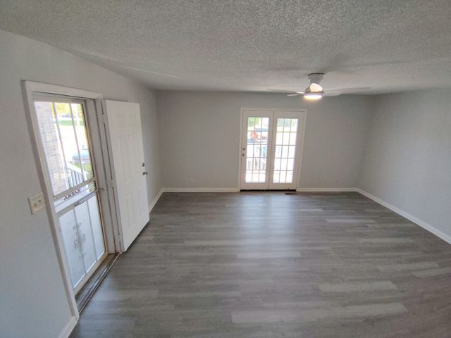 410 Jack Miller Blvd Apt A, Clarksville, TN 37042