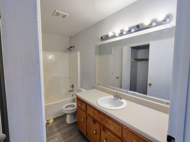 410 Jack Miller Blvd Apt A, Clarksville, TN 37042