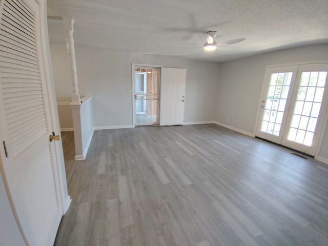 410 Jack Miller Blvd Apt A, Clarksville, TN 37042