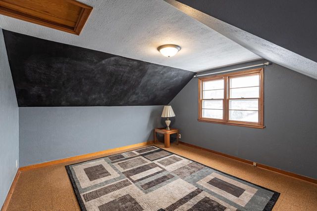 1918 Redfield STREET, La Crosse, WI 54601