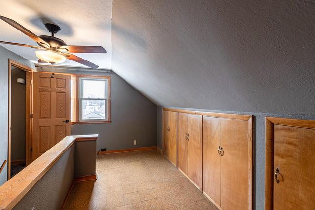 1918 Redfield STREET, La Crosse, WI 54601