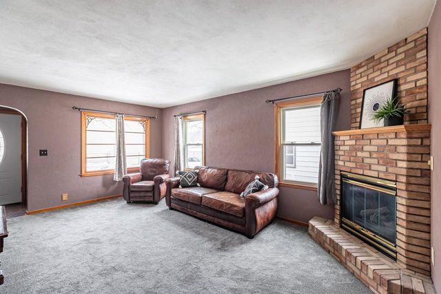 1918 Redfield STREET, La Crosse, WI 54601