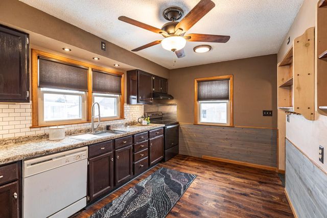 1918 Redfield STREET, La Crosse, WI 54601