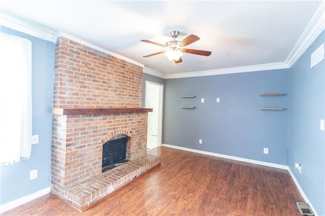 219 S FRONT Street, Pleasant Hill, MO 64080