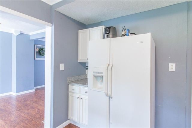 219 S FRONT Street, Pleasant Hill, MO 64080