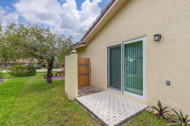 3912 NW 110th Avenue, Coral Springs, FL 33065