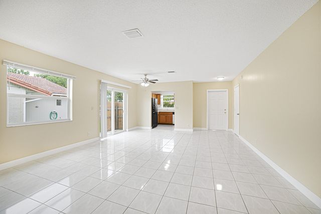 3912 NW 110th Avenue, Coral Springs, FL 33065