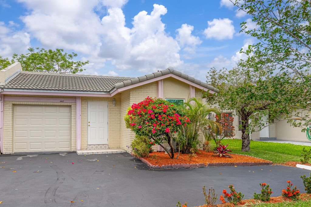 3912 NW 110th Avenue, Coral Springs, FL 33065