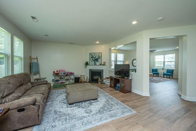308 Duck Pond Lane, Summerville, SC 29483