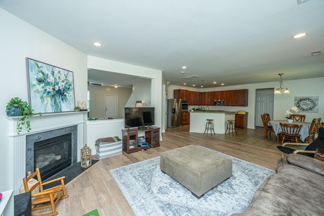 308 Duck Pond Lane, Summerville, SC 29483