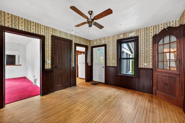 237 Waverly PLACE, Waukesha, WI 53186