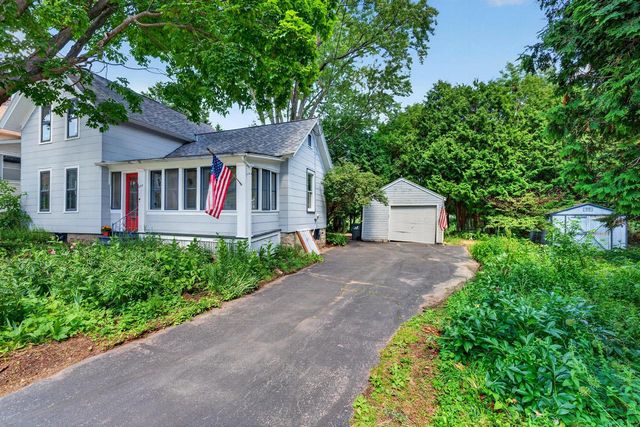 237 Waverly PLACE, Waukesha, WI 53186