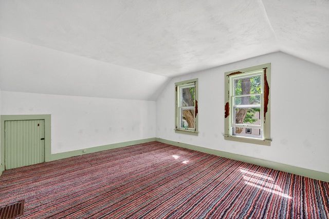 237 Waverly PLACE, Waukesha, WI 53186