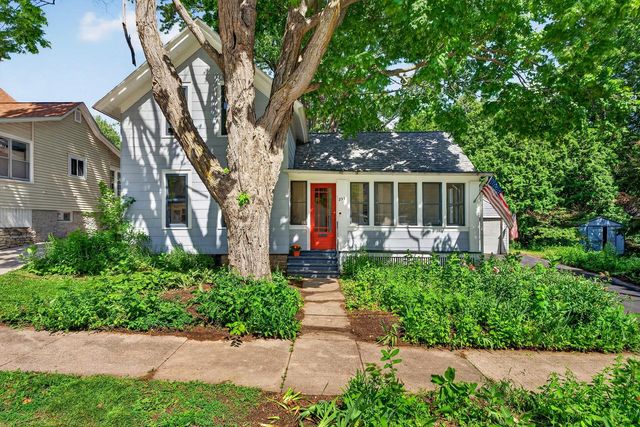 237 Waverly PLACE, Waukesha, WI 53186
