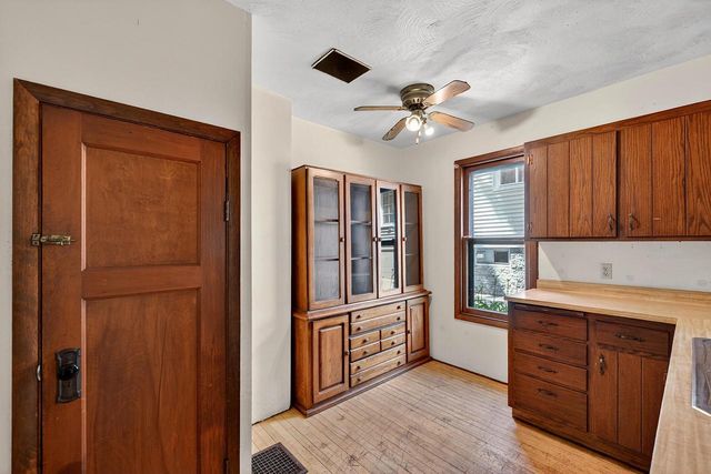 237 Waverly PLACE, Waukesha, WI 53186