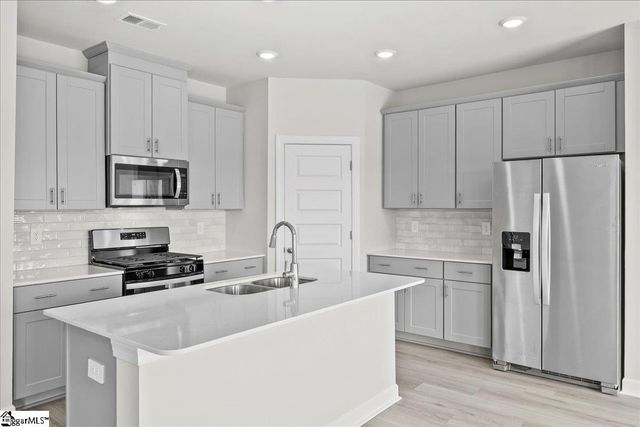 1577 Erindale Drive, Wellford, SC 29651