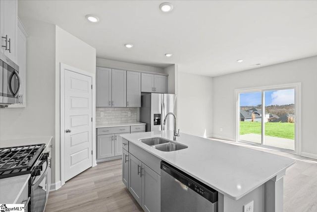 1577 Erindale Drive, Wellford, SC 29651