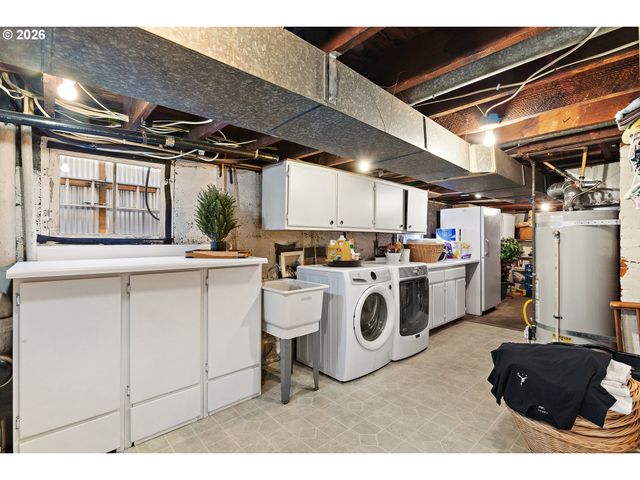 1337 Se LEXINGTON St, Portland, OR 97202