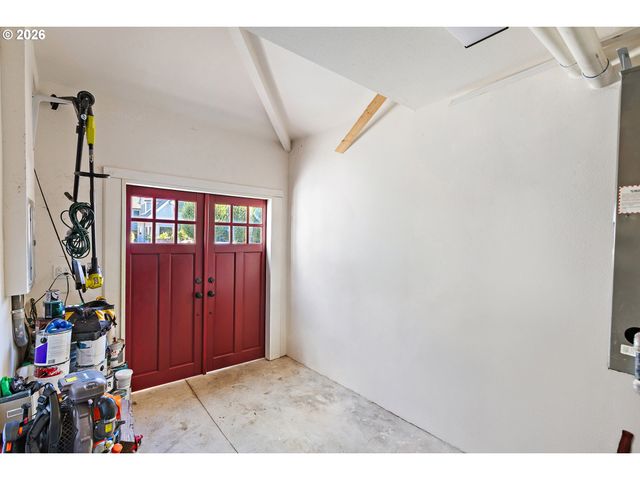 1337 Se LEXINGTON St, Portland, OR 97202