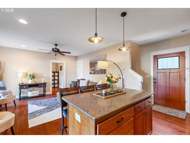 1337 Se LEXINGTON St, Portland, OR 97202