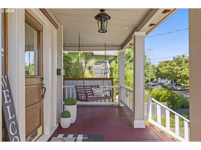 1337 Se LEXINGTON St, Portland, OR 97202