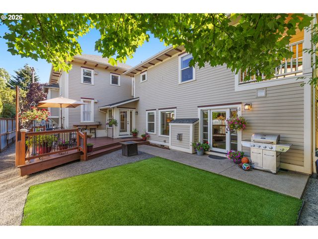 1337 Se LEXINGTON St, Portland, OR 97202