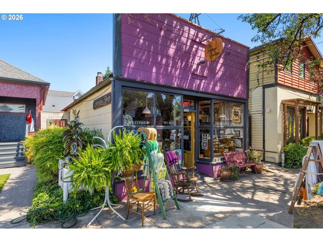 1337 Se LEXINGTON St, Portland, OR 97202