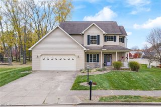 268 Schoenbrunn Drive NE, New Philadelphia, OH 44663