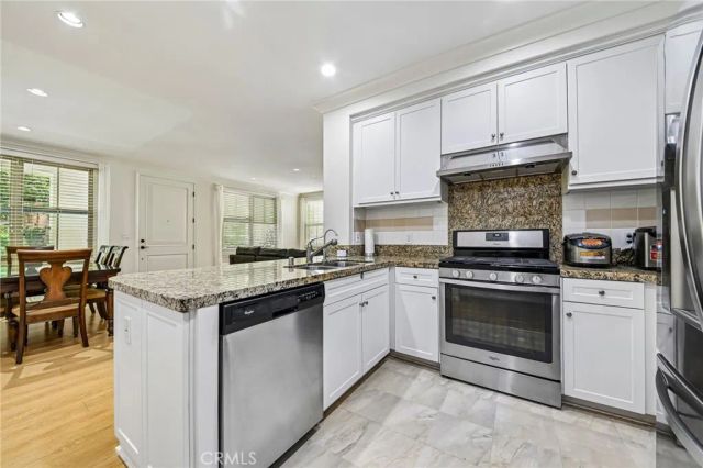 95 Mayfair, Irvine, CA 92620