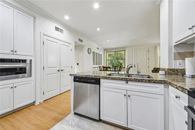 95 Mayfair, Irvine, CA 92620