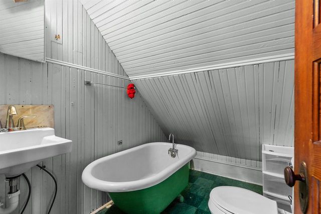 515 KEYES STREET, Menasha, WI 54952