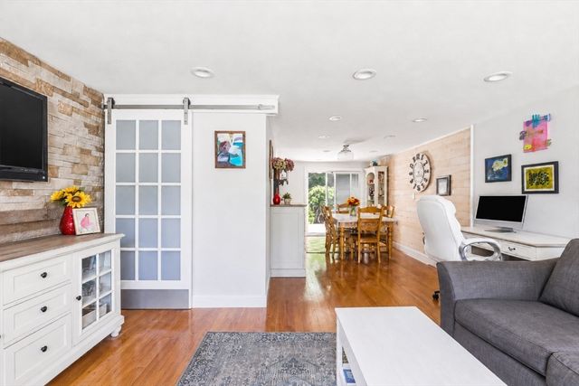 47 Old Colony Ln 240, Marshfield, MA 02050