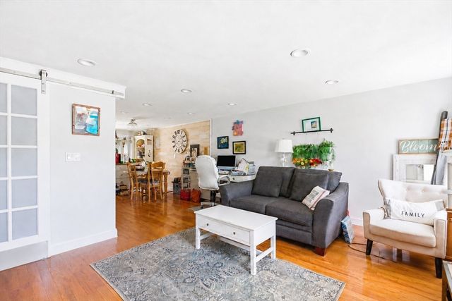 47 Old Colony Ln 240, Marshfield, MA 02050